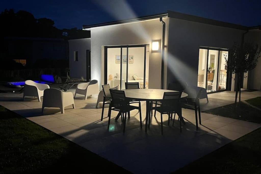Villa Neuve Pour 6 Personnes Avec Spa Carantec Dış mekan fotoğraf