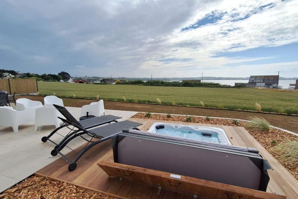 Villa Neuve Pour 6 Personnes Avec Spa Carantec Dış mekan fotoğraf